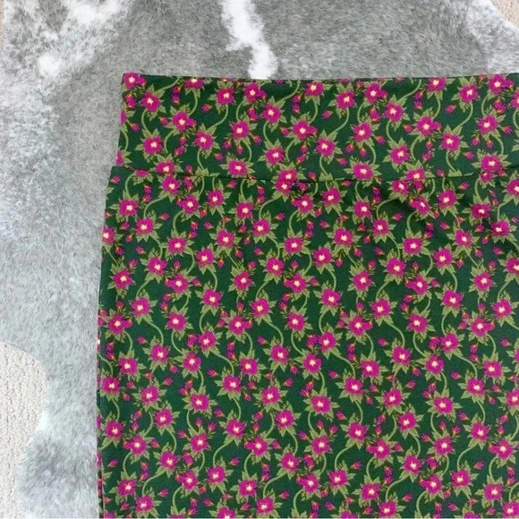 NWT LuLaRoe Cassie Floral Skirt - Picture 2 of 10